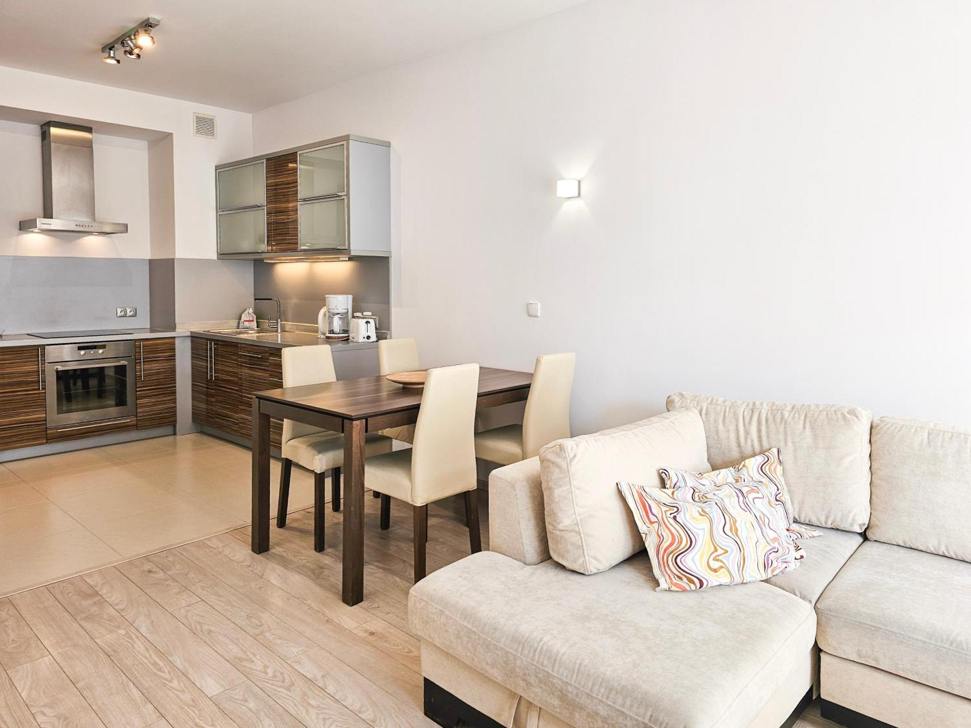 Visit Baltic - Platan Apartment ชวีโนวิชแจ ภายนอก รูปภาพ